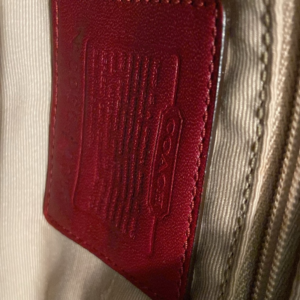 Signature Bobo Coach purse. Red and Tan - Picture 3 of 8